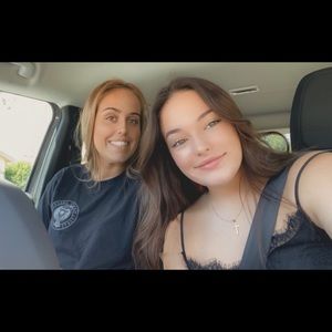 Meet your Posher, Leeanore